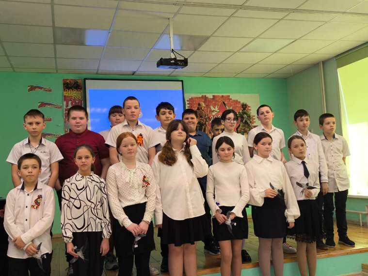 24 январяв актовом зале школы состоялось мероприятие «В голодной петле», посвященное снятию блокады в Ленинграде.